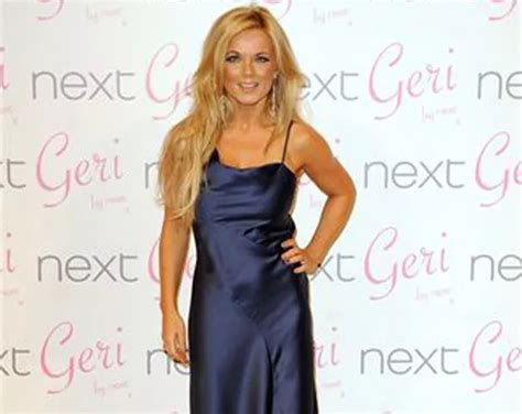 ¡El Desfile de la Moda Glimmering Galaxy con Geri Halliwell: Una Noche Inolvidable en Londres!